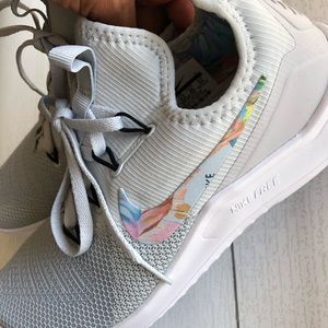 NIKE Free TR8 Print